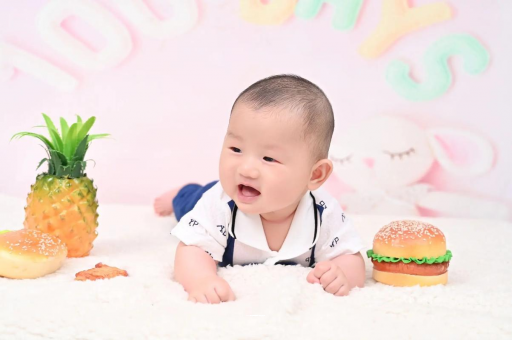 明港宝宝眼角红血丝