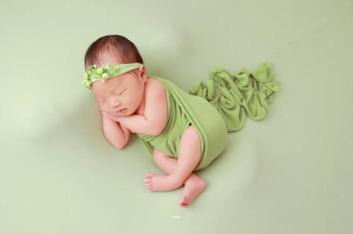 明港宝宝下眼袋发青的原因