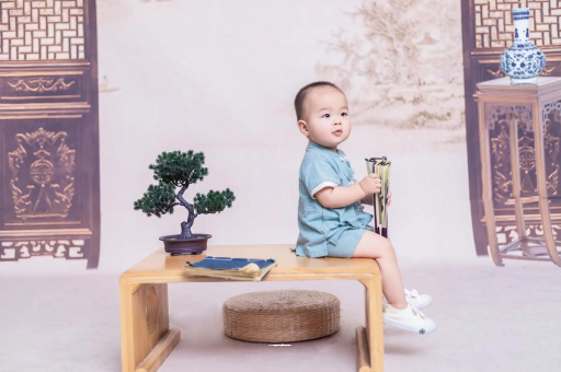 明港宝宝吃迷糊奶如何纠正